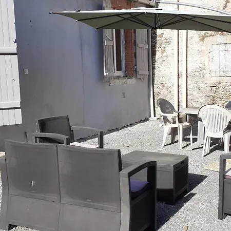 Holiday home Du Chateau Des Bretonnieres Sur Vie Commequiers